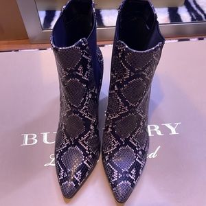 Steve Madden booties